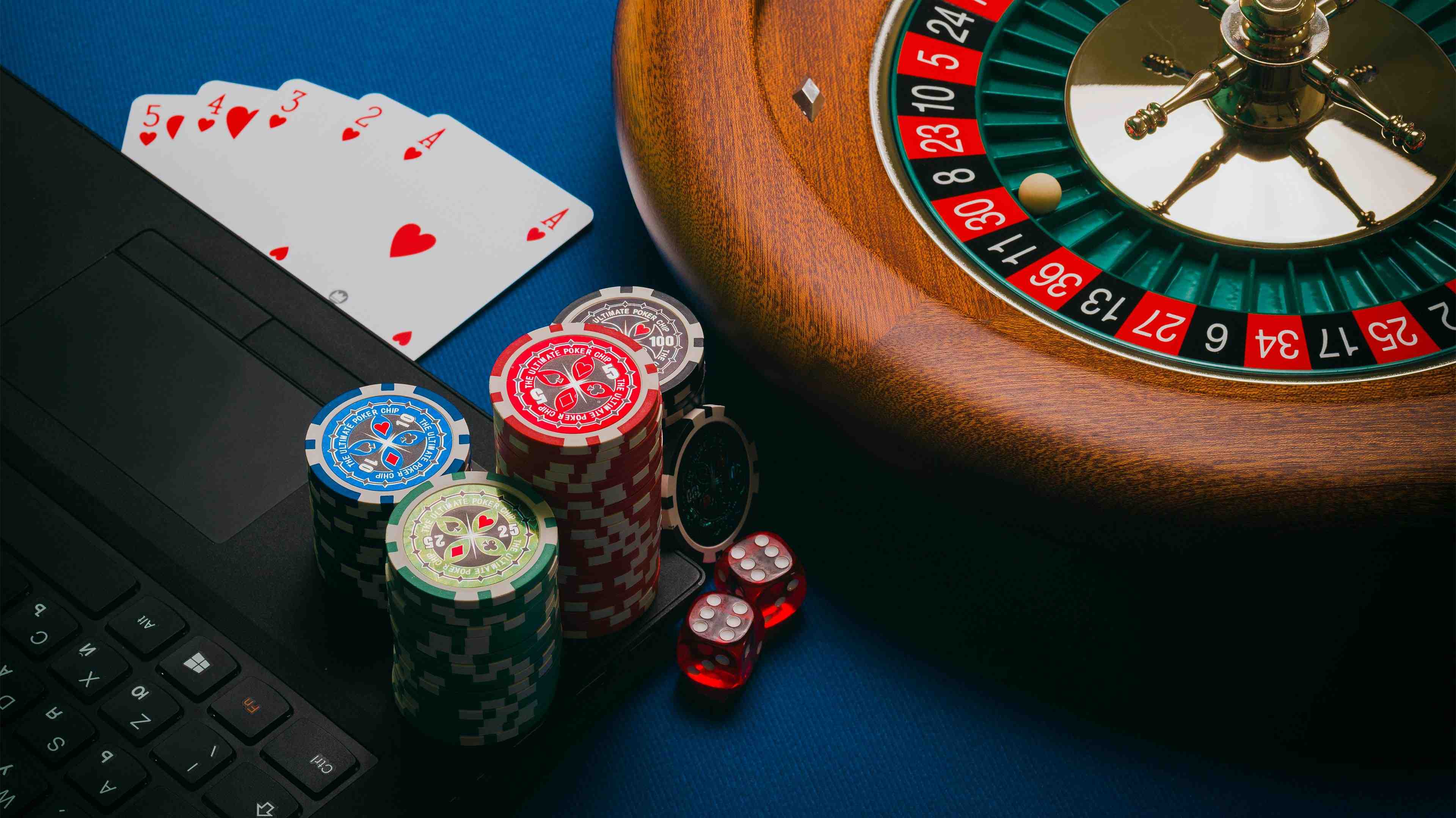 sam605 Live Casino studio profesional dengan kamera multi-sudut dan dealer terlatih untuk pemain Indonesia